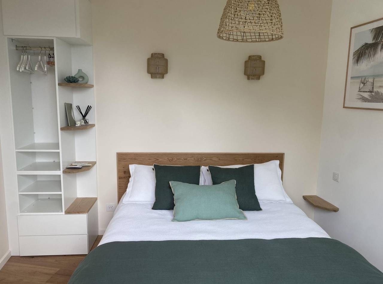 Chambres d'hôtes du Vallon des Bourguignons - Suite mer et jardin in Marseille, Région de Marseille