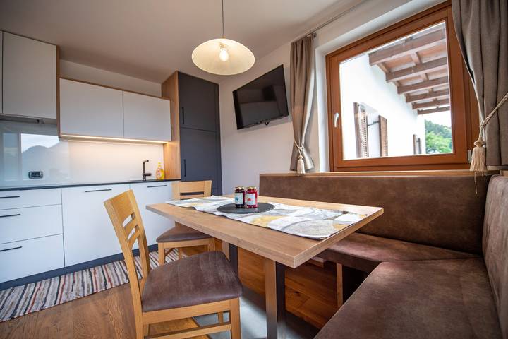 Appartamento per 4 persone, con balcone in Laion