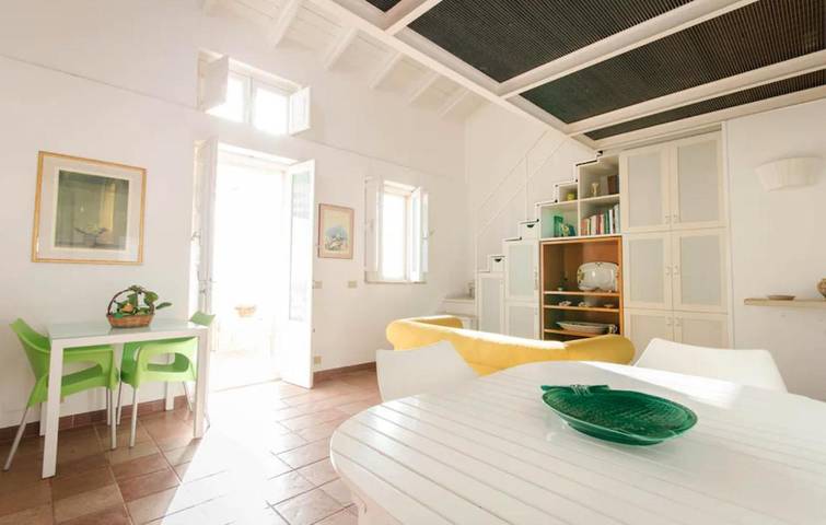 Location de vacances pour 6 personnes, avec vue et jardin à Donnalucata - 4