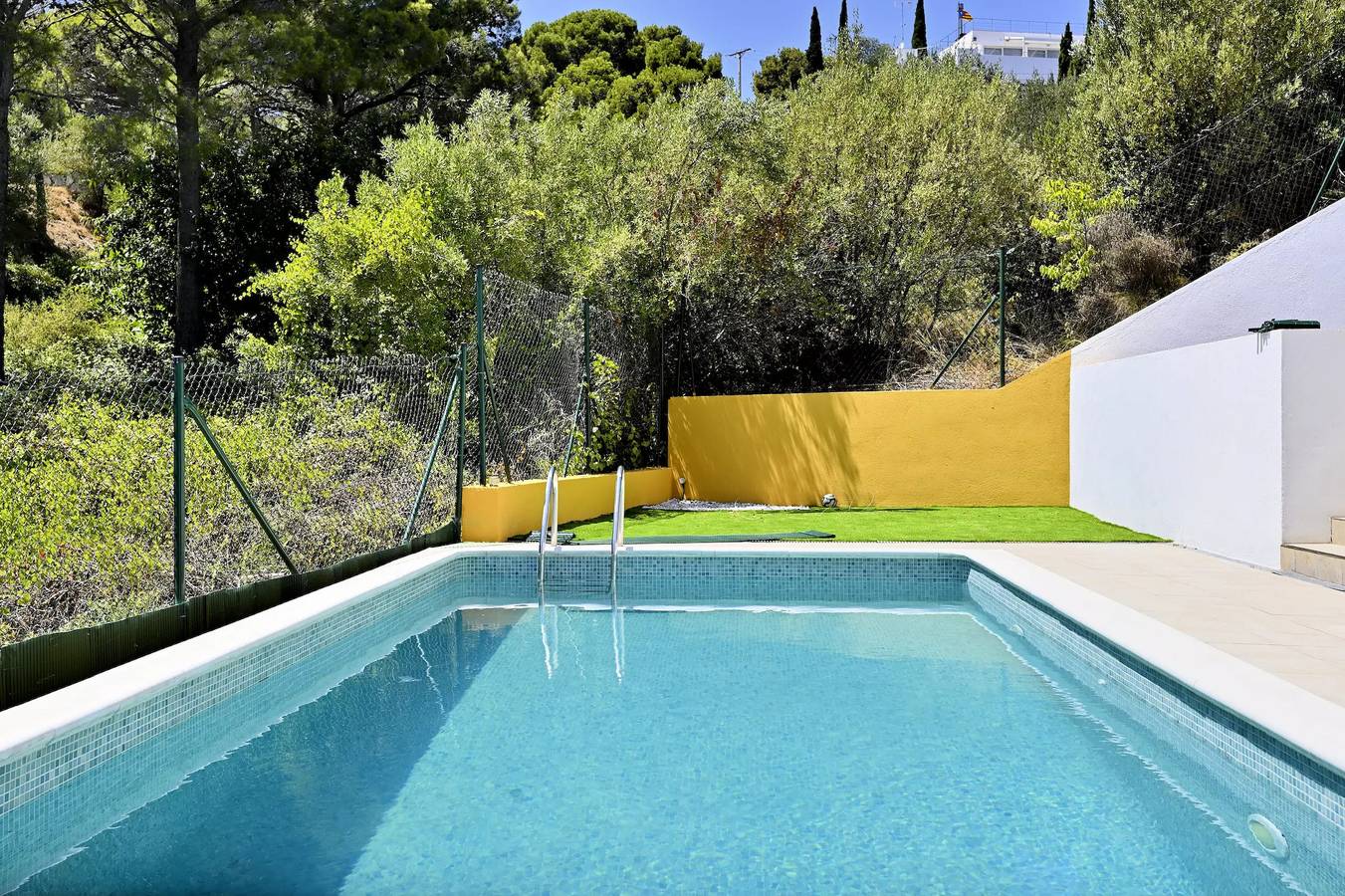 Villa Moderna 031 Emp con Piscina y Vistas in Platja Grifeu, Oberampurien