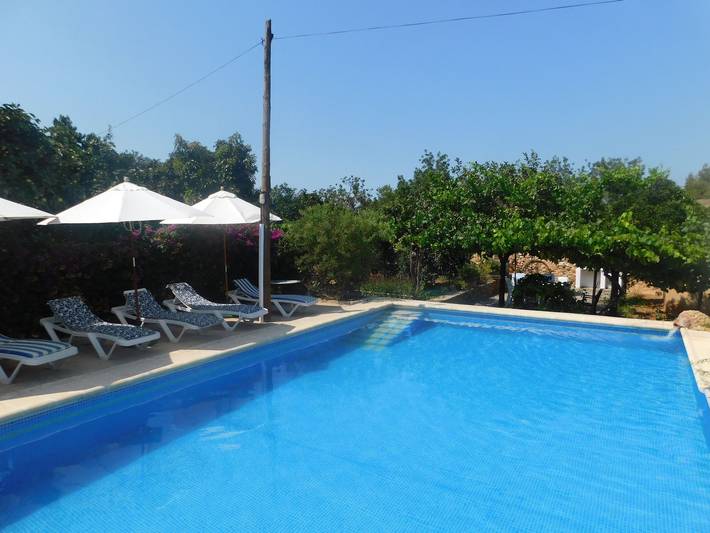 Ferienhaus für 8 Personen, mit Terrasse und Garten sowie Pool