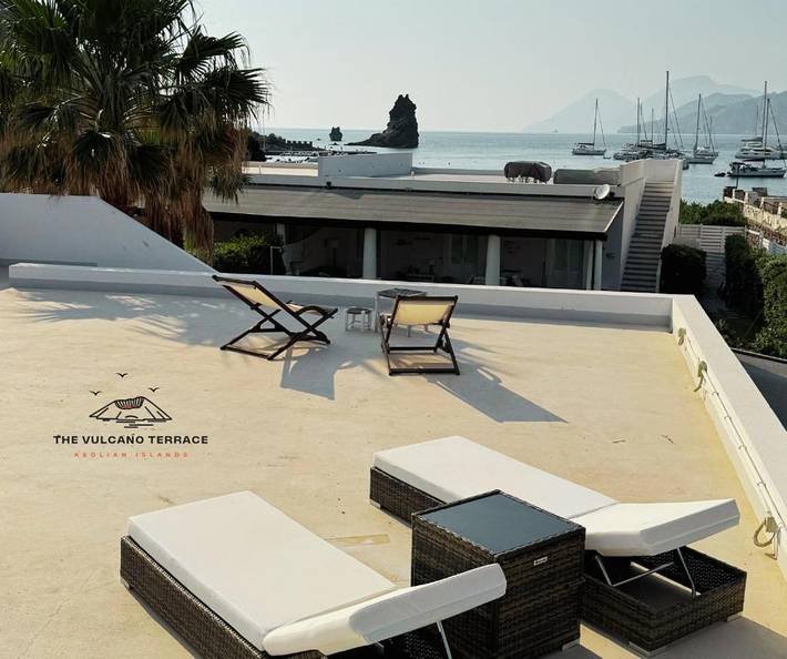 Casa vacanza per 4 persone, con Balcone e Terrazza nonché Giardino e Panorama in Vulcano