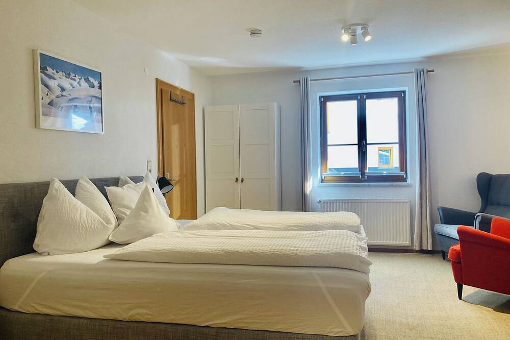 Ganze Wohnung, ´s Lois - Angenehme Fewo für 2 Personen im schönen, ruhigen Kaunertal, Wlan in Feichten, Kaunertal