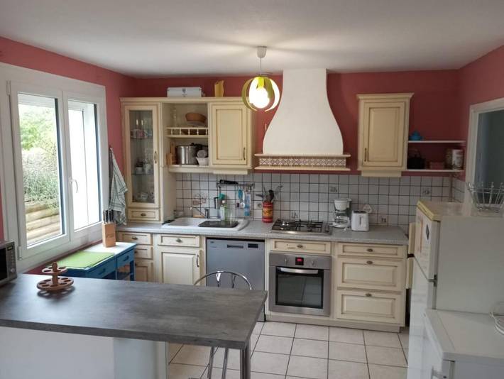 Location de vacances pour 6 personnes, avec jardin et vue à Billom - 2