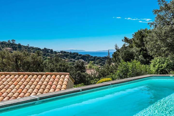 Villa pour 8 personnes, avec jardin ainsi que vue et piscine dans Le Lavandou - 4