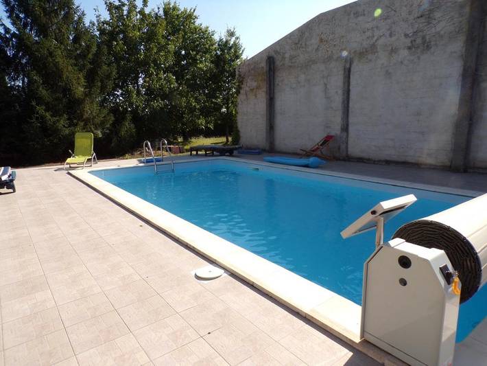 Gîte pour 2 personnes, avec vue ainsi que jardin et piscine à Dieulivol - 2