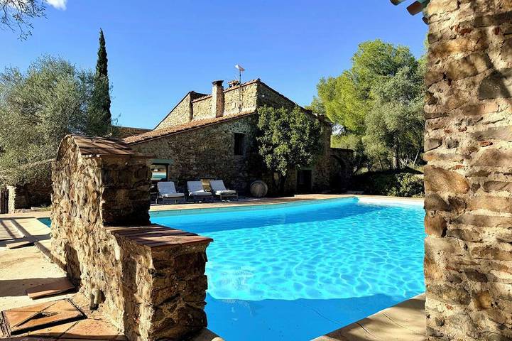 Location de vacances pour 10 personnes, avec piscine et jardin, animaux acceptés à Espira-de-l'Agly