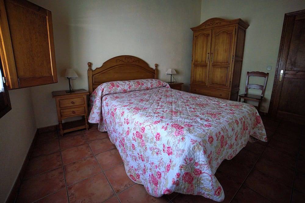 Entire apartment, Rural apartments Más Morer in Abella, Vilallonga de Ter