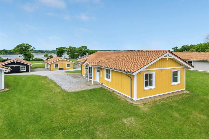 Ferienhaus für 8 Personen, mit Sauna und Whirlpool sowie Terrasse - 1