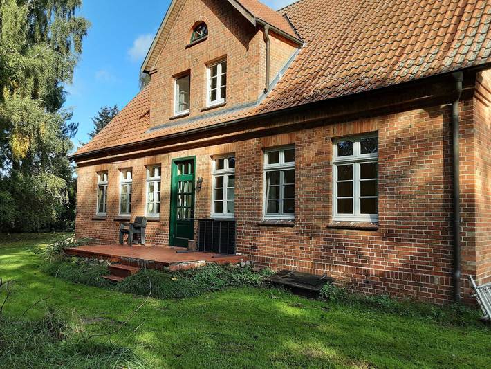 Ferienwohnung für 8 Personen, mit Terrasse und Garten
