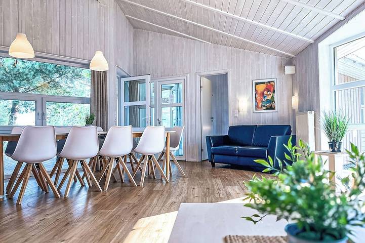 Ferienhaus für 10 Personen, mit Sauna und Garten in der Lübeck