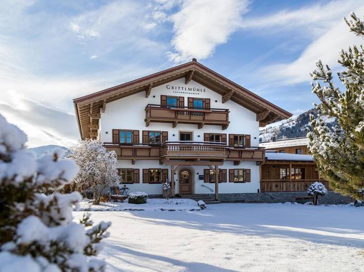 Ferienwohnung für 2 Personen, mit Balkon und Terrasse sowie Garten und Pool