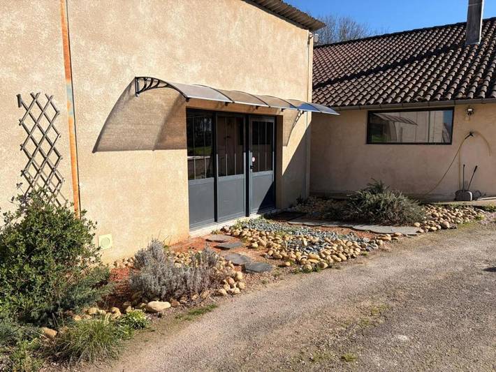 Location de vacances pour 2 personnes, avec jardin ainsi que vue et piscine à Vazerac - 2