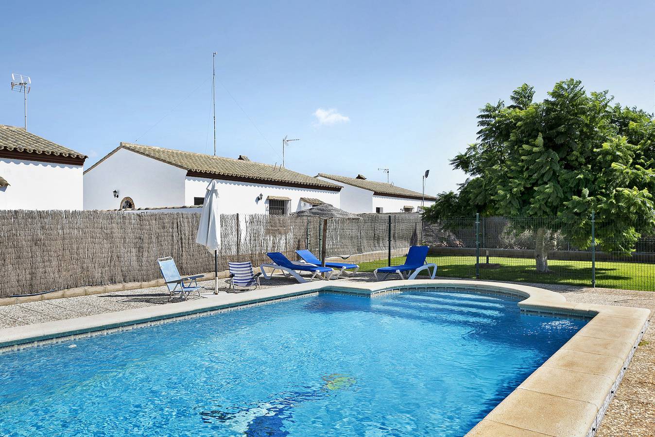Villa Perez Zara Paco with Pool & Wi-Fi in Conil de la Frontera, Costa de la Luz