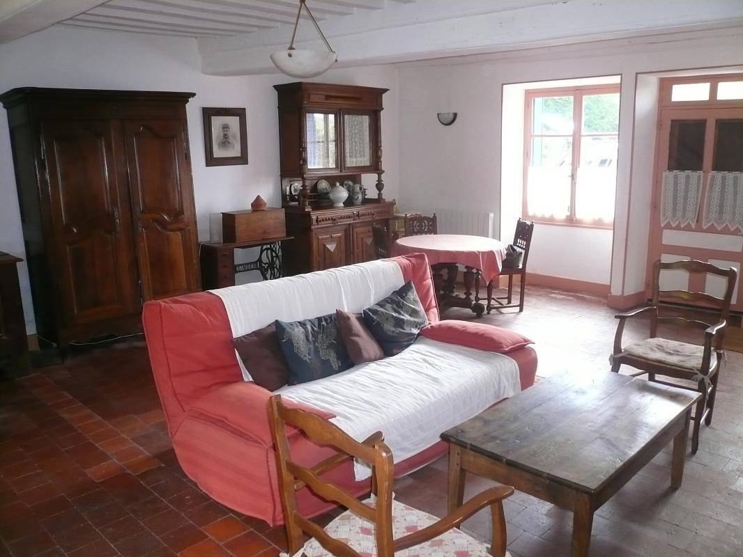 Gîte voor 5 personen met tuin in Cussy-en-Morvan, Autun en omgeving