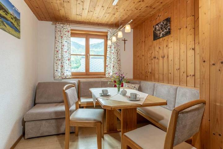 Gîte pour 4 personnes, avec jardin et vue, adapté aux familles à Schoppernau - 3