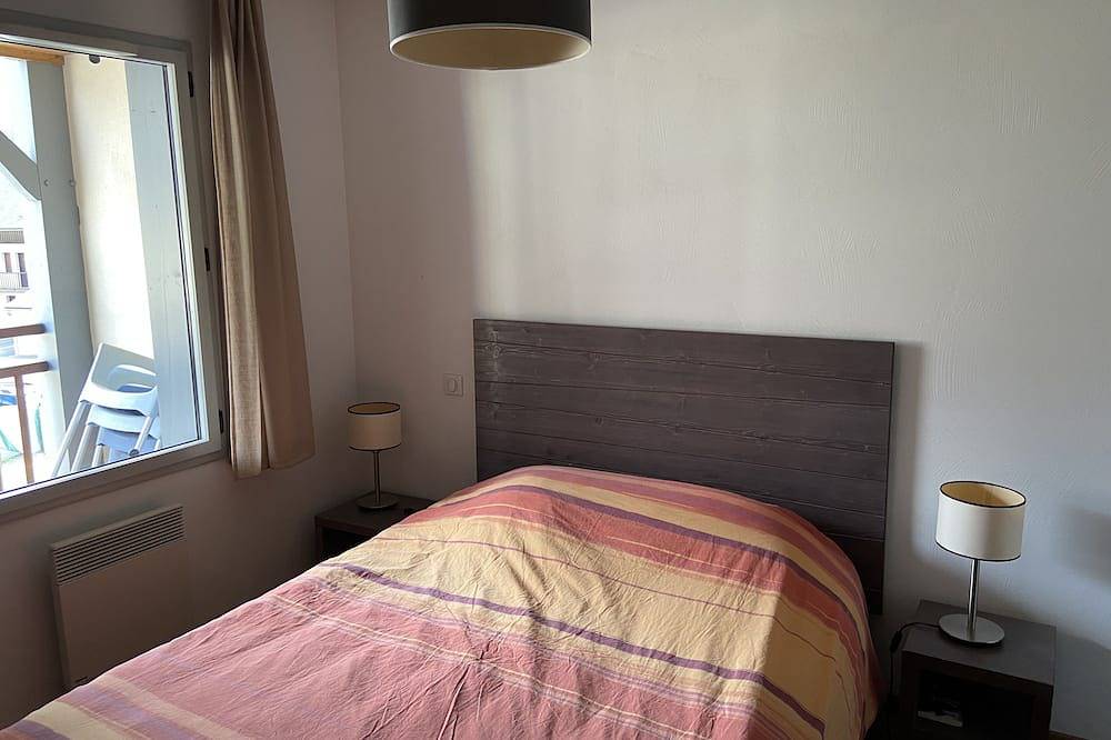 Apartamento entero, 10 people - 2 bathrooms - Swimming pools - Terrace - Close to all amenities in Saint-Lary-Soulan, Parque nacional de los Pirineos