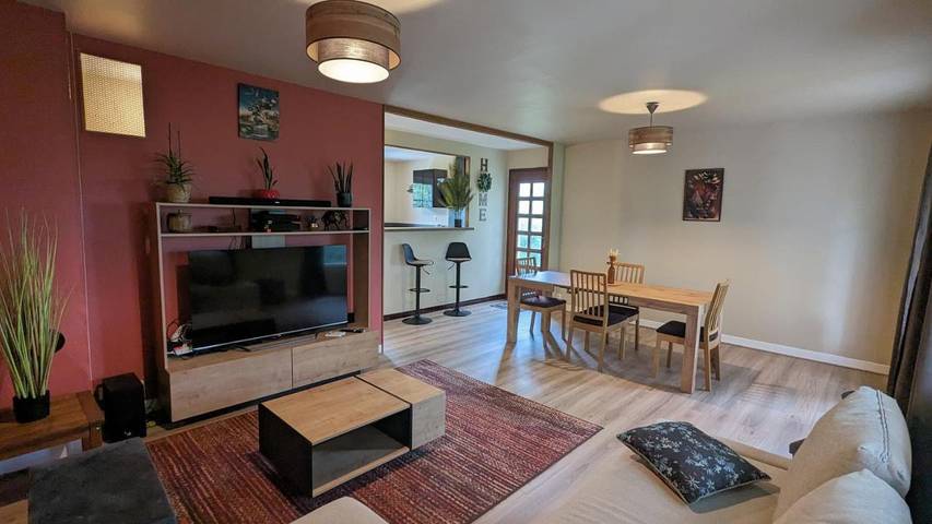 Location de vacances pour 2 personnes, avec jardin et vue à Le Veurdre