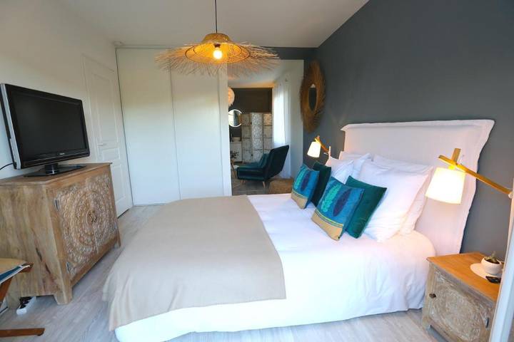 Location de vacances pour 4 personnes, avec vue et jardin à Les Lèves-et-Thoumeyragues - 2