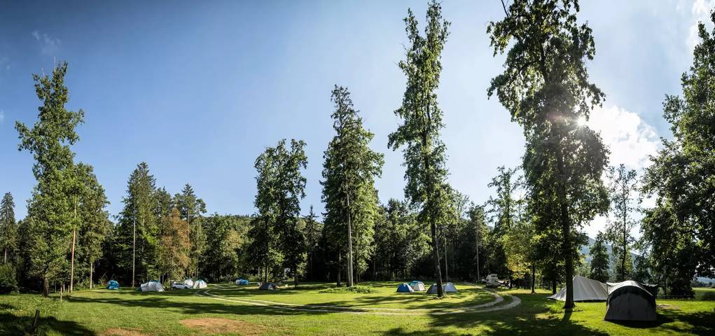 Camping für 3 Personen, mit Terrasse in Slowenien