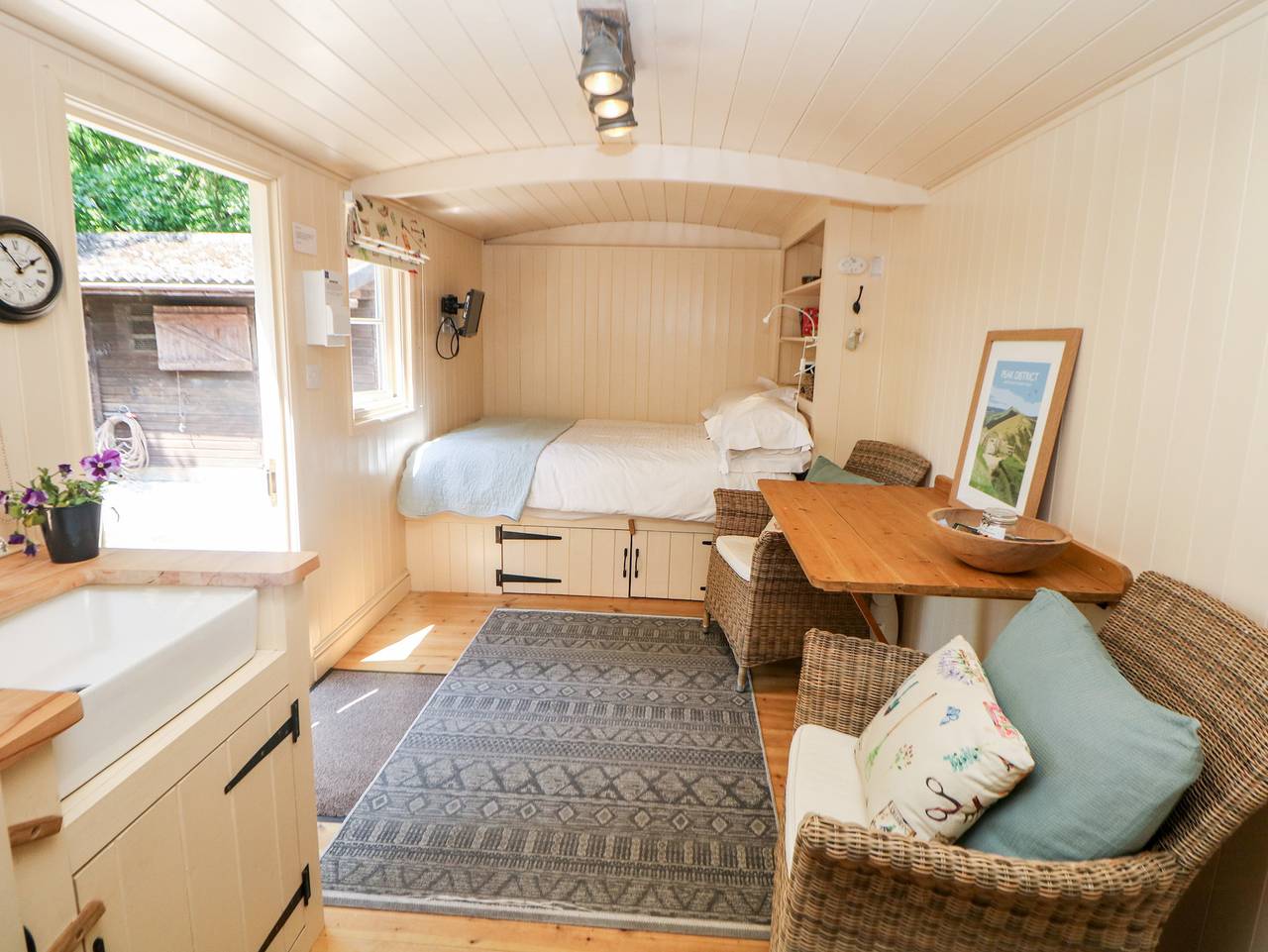 Shepherd's Hut in Castleton, Derbyshire