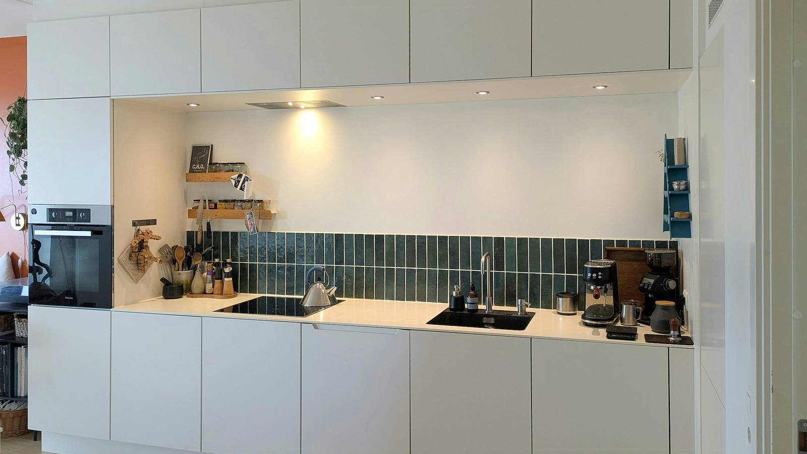 Hel lejlighed, Udsigt over vandet fra altanen på Amager in Amager, København