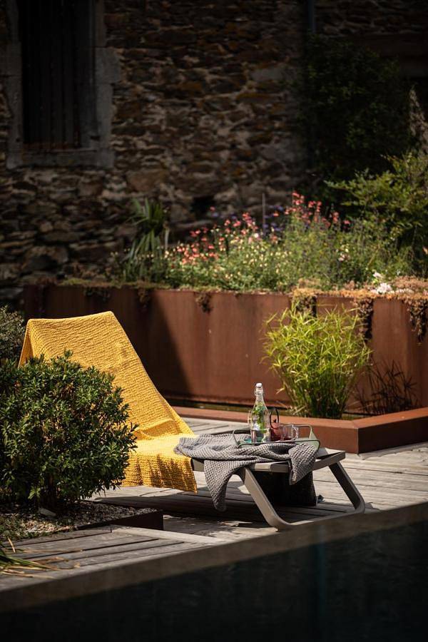 Location de vacances pour 2 personnes, avec vue et jardin ainsi que piscine et sauna à Naucelle - 4