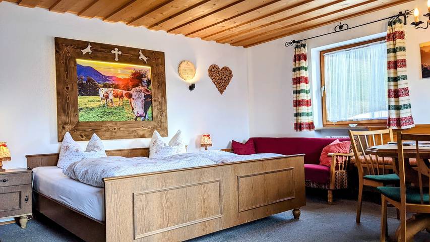Ferienwohnung für 4 Personen, mit Balkon und Garten sowie Seeblick am Schliersee - 2