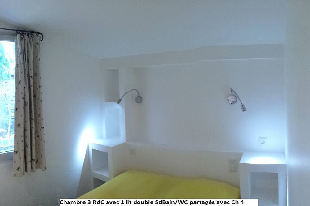 Dorfhaus 11p mit Schwimmbad in Saint-Siffret, Nimes und Umgebung