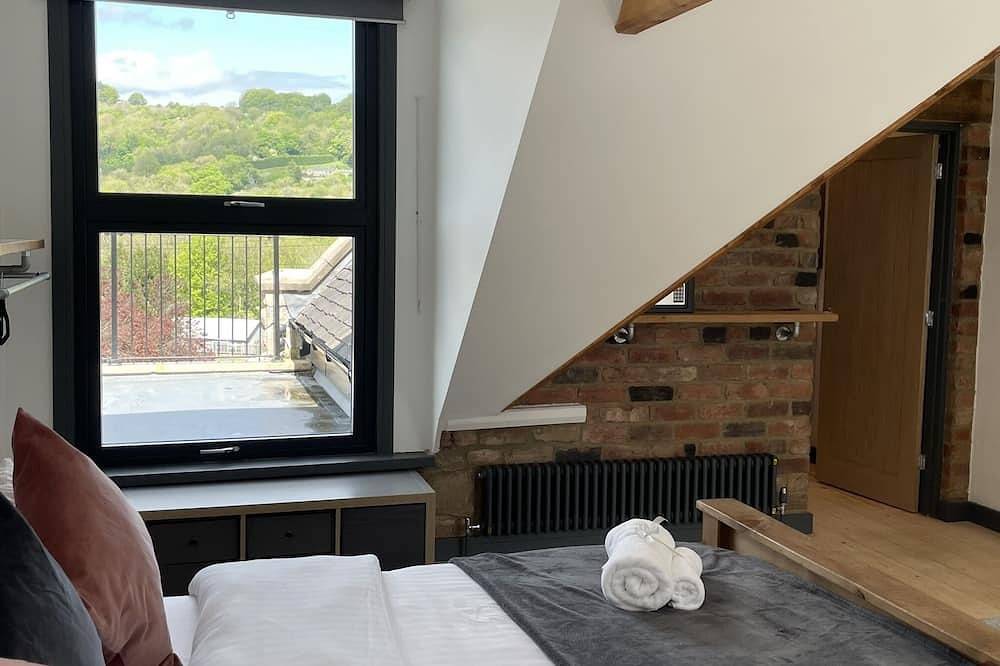 Chapel row 2 luxury cottage in the peaks in Wirksworth, Derbyshire