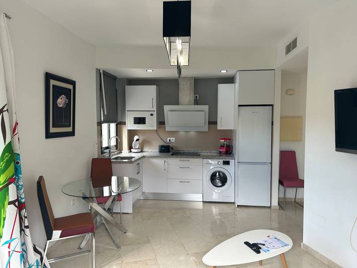 Entire apartment, Apartment "Centro Historico Trinidad" with Terrace & Wi-Fi in Málaga Central District, Malaga