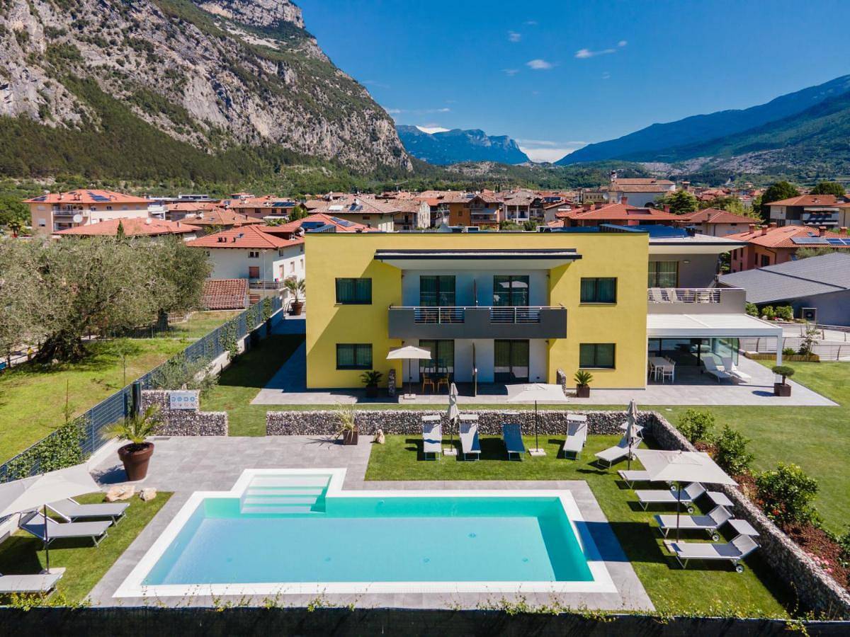 Apartment with Terrace in Dro, Gardasee-Berge