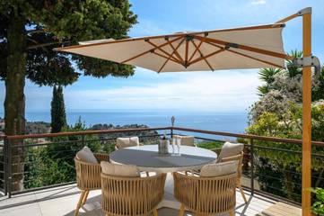 Villa pour 10 personnes, avec piscine et sauna ainsi que jacuzzi et jardin à La Turbie