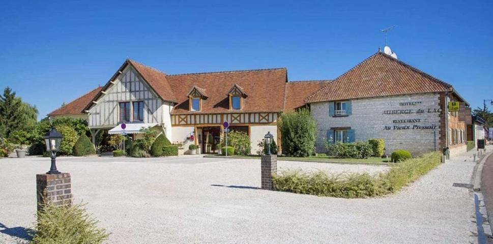 Hôtel pour 2 personnes, avec jacuzzi et sauna ainsi que jardin et piscine