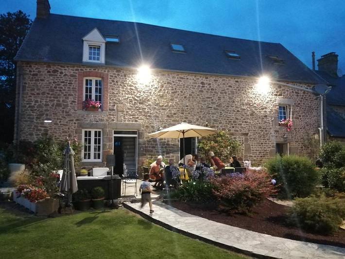 Chambre d’hôte pour 2 personnes, avec Terrasse ainsi que Jardin et Vue