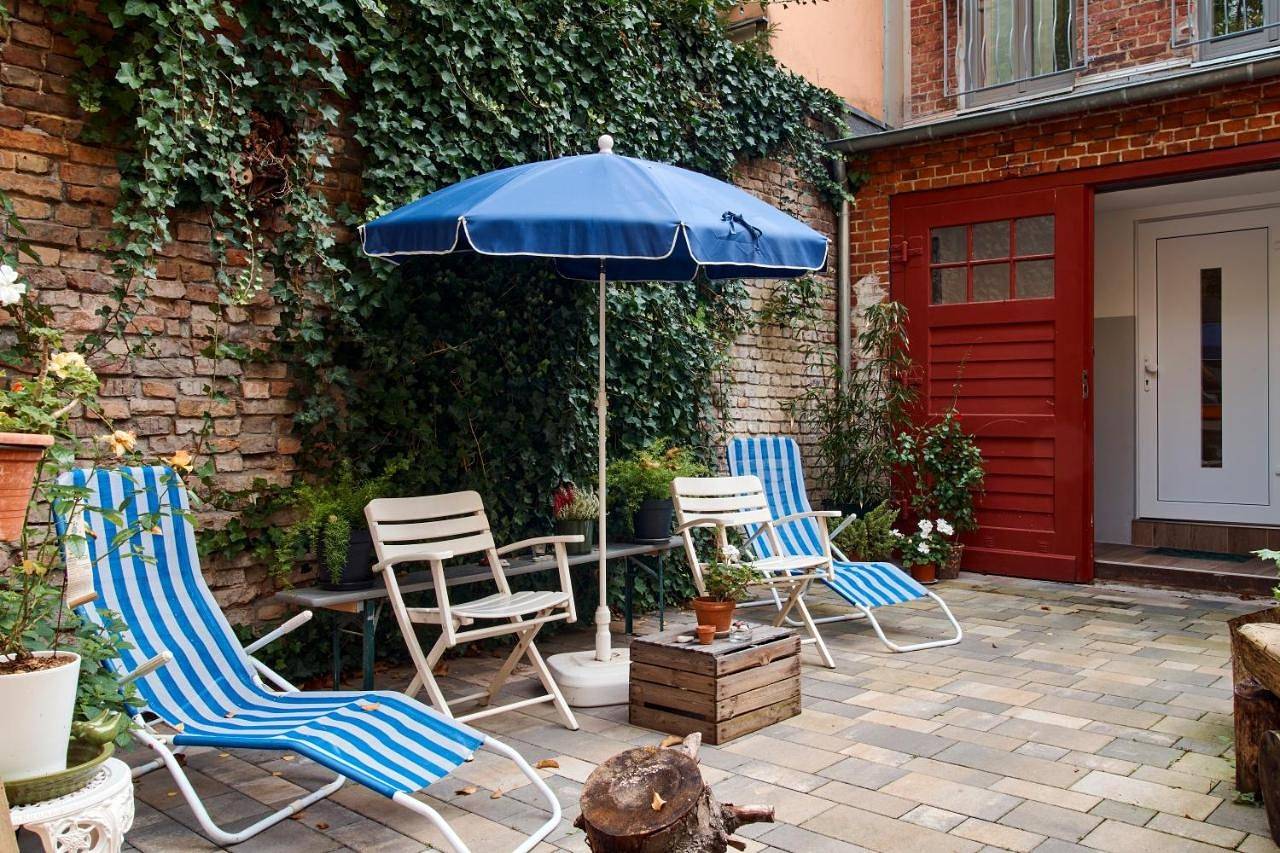 Ganze Wohnung, Beautiful and Cozy Remise for up to 6 Guests in Berlin Pankow, Berlin