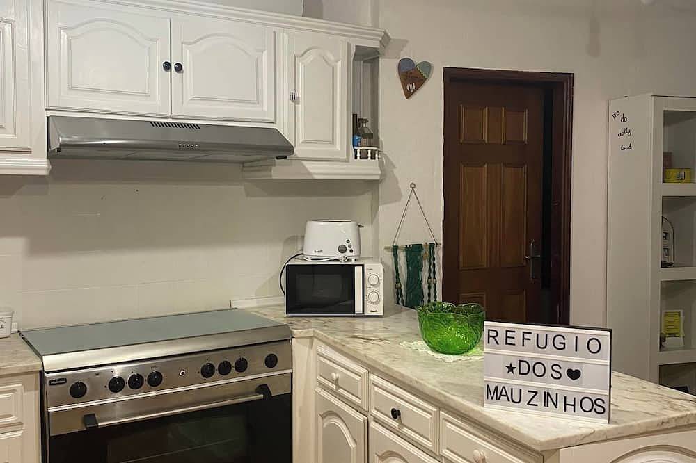 Refuge in the village! We accept pets! in Casegas e Ourondo, Aldeias de Xisto