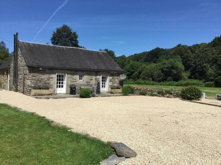 Gîte pour 4 personnes, avec jardin et vue à Berrien - 3