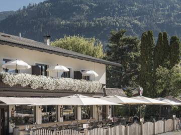 Ferienwohnung für 4 Personen, mit Garten und Terrasse sowie Sauna, kinderfreundlich in Uderns