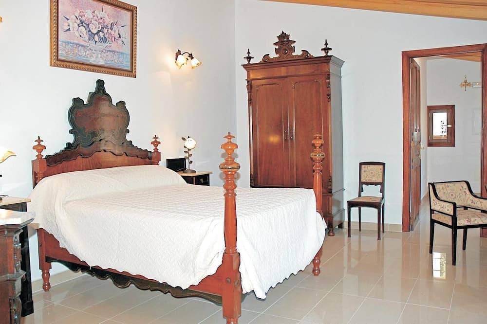 Awesome home in Estellencs in Estellencs, West Majorca