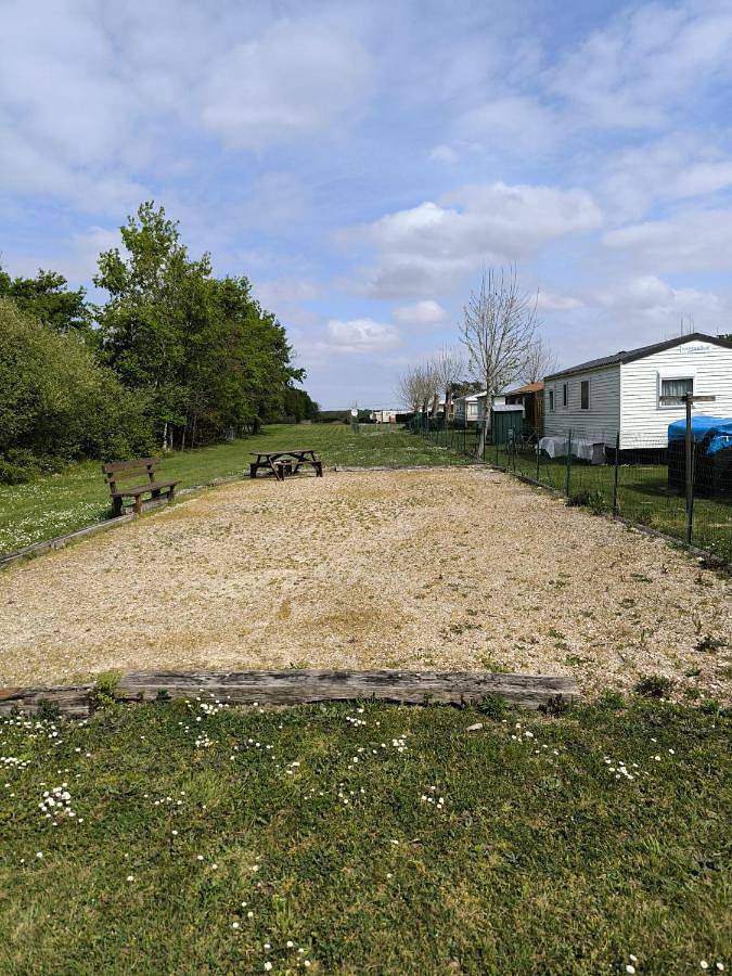 Location de vacances pour 6 personnes, avec terrasse et jardin à Saint-Vivien-de-Médoc - 4