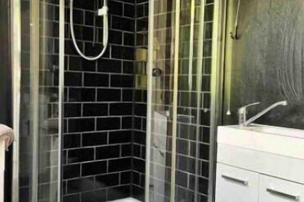 Leaf Retreat - A Rest in Nature. Pet-friendly! in Louth, Lincolnshire