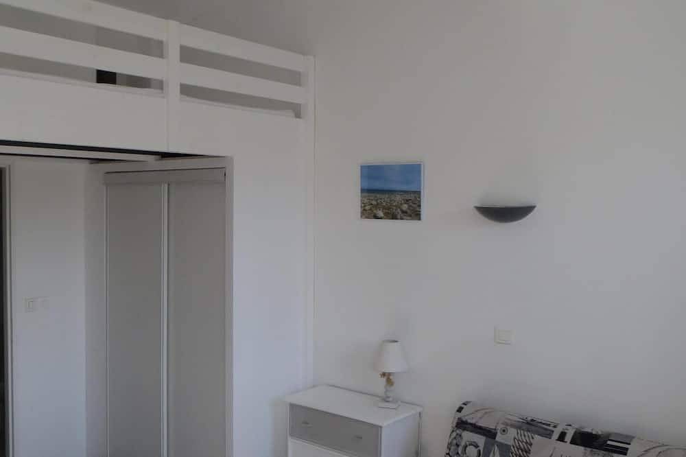 Appartement entier, Joli Studio La Flotte En Re , Piscine Chauffee in La Flotte, Île de Ré
