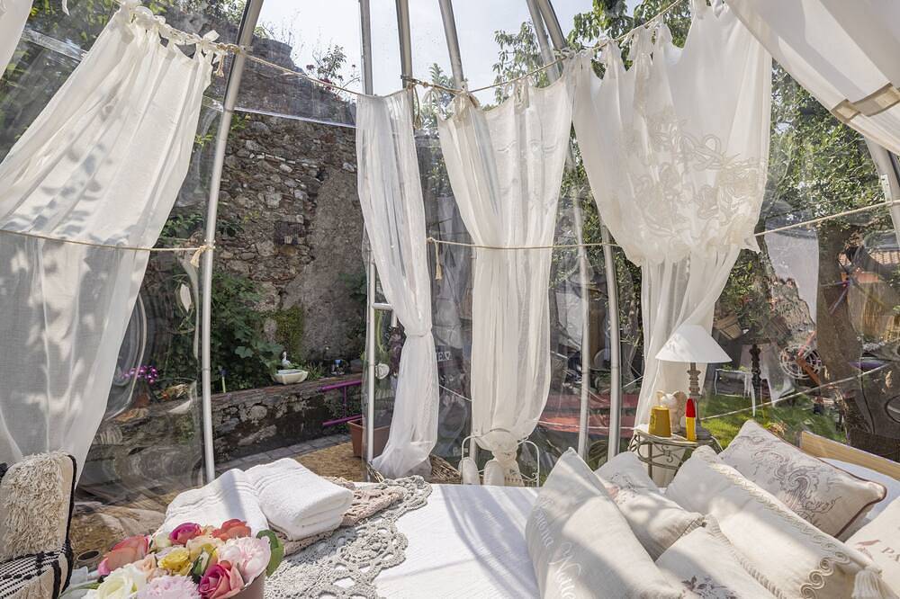 Sky Room Carrara idromassaggio con Parcheggio in Carrara, Riviera Toscana