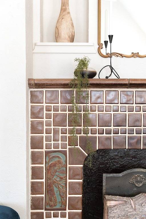 The Halcyon- a Cozy 2Br Tudor in Crestwood-Sleeps 6! in Oklahoma City, Oklahoma County