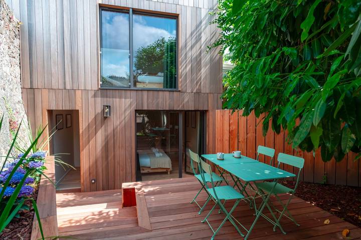 Location de vacances pour 4 personnes, avec Terrasse ainsi que Jardin et Vue à Vannes