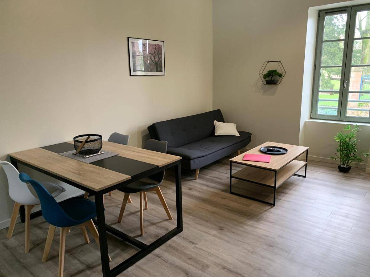 Appartement entier, Appartement Hanami - Maulévrier Cholet Puy du Fou in Maulévrier, Région de Cholet