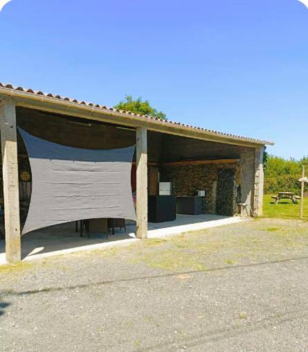 Tent in Yzernay, Région de Cholet