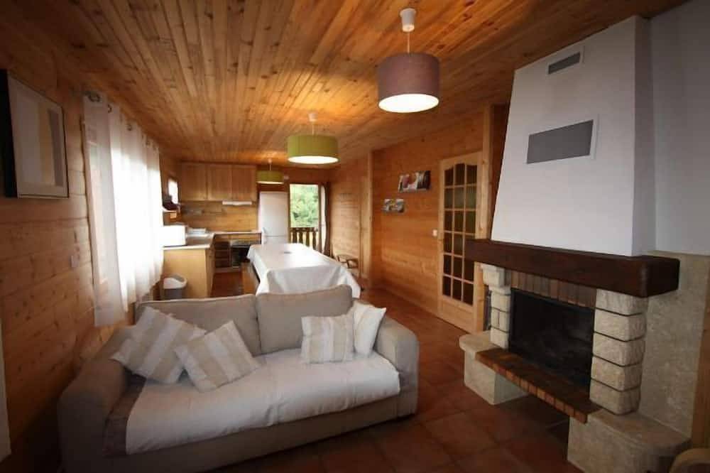 Independent wooden chalet in Le Tholy, Épinal region