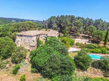 Location de vacances pour 14 personnes, avec jardin ainsi que piscine et vue à Tresques